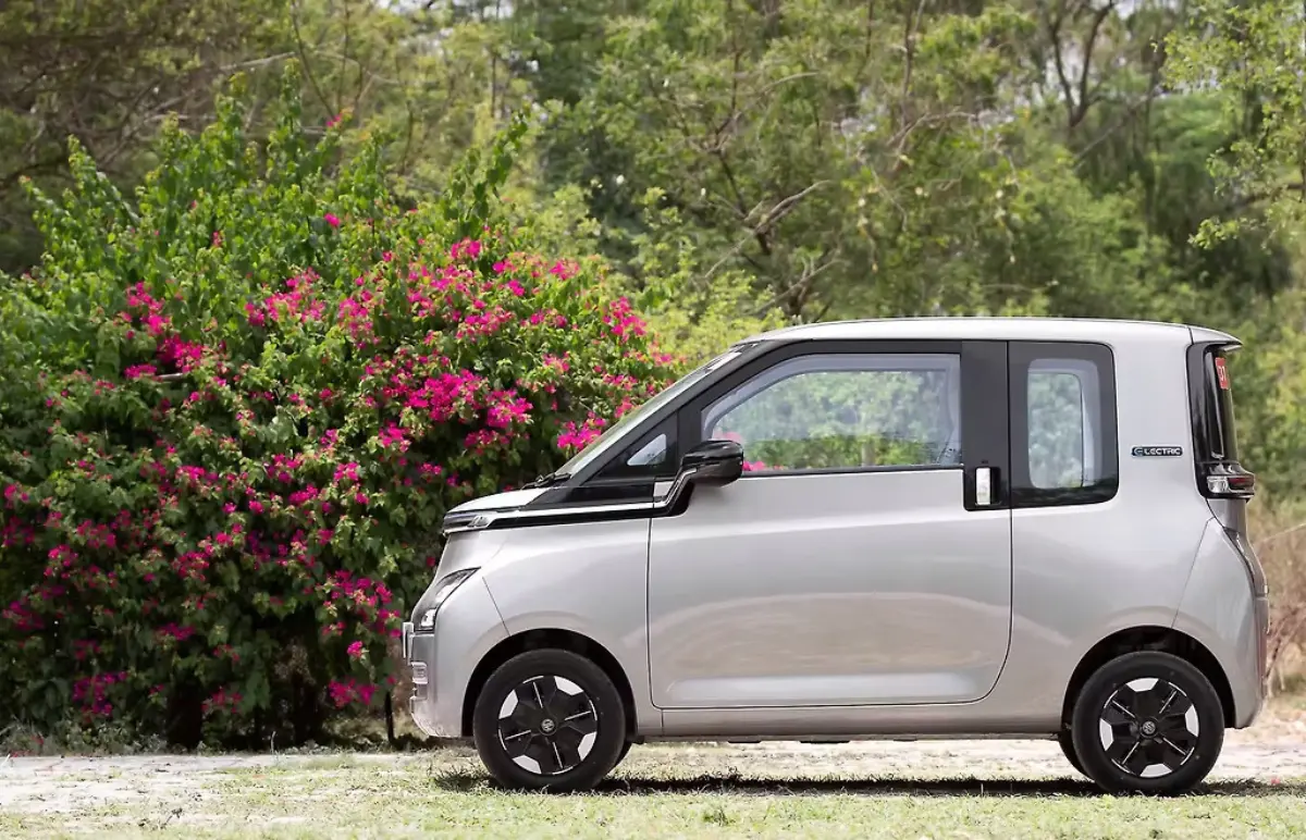 MG Comet EV Pros And Cons in India